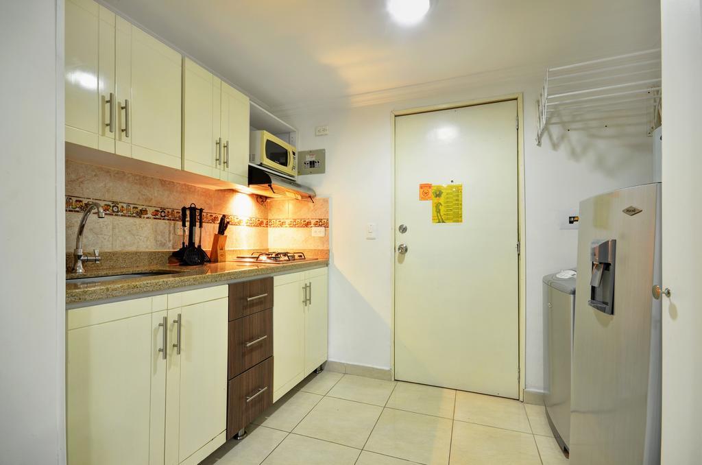 Apartamentos Amoblados JG de la 70 Medellín Exterior foto