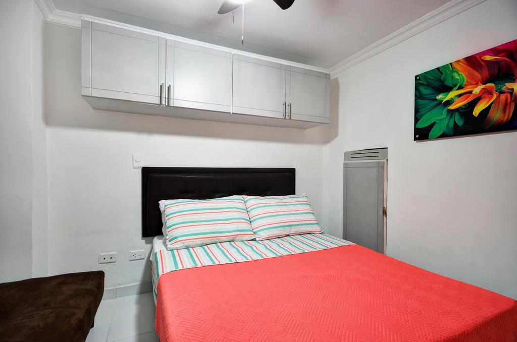 Apartamentos Amoblados JG de la 70 Medellín Exterior foto