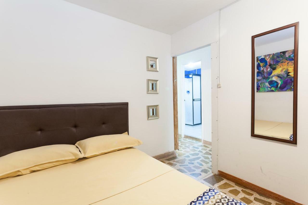 Apartamentos Amoblados JG de la 70 Medellín Exterior foto