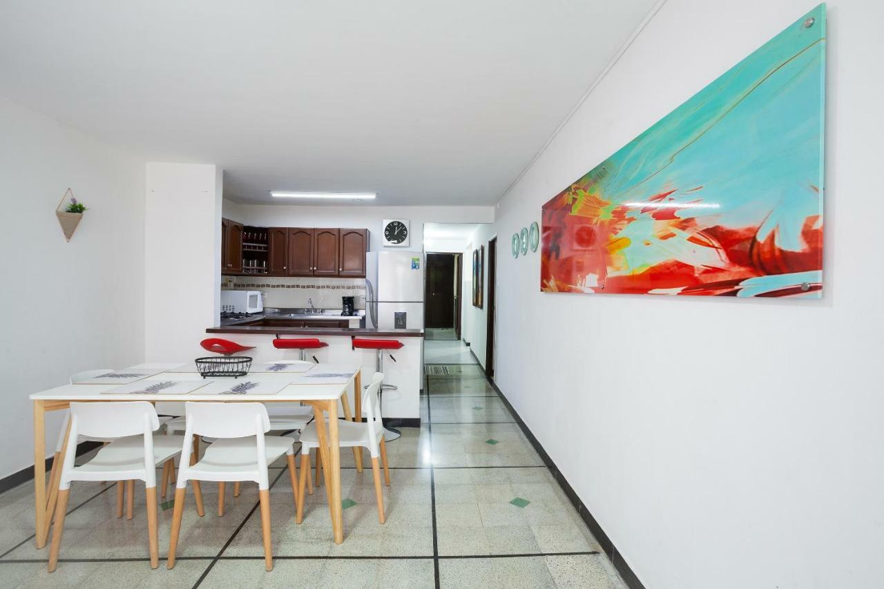 Apartamentos Amoblados JG de la 70 Medellín Exterior foto