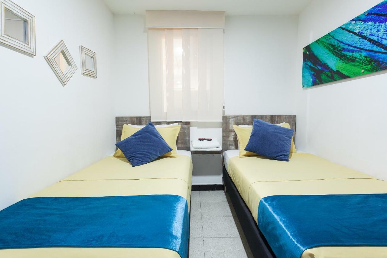Apartamentos Amoblados JG de la 70 Medellín Exterior foto