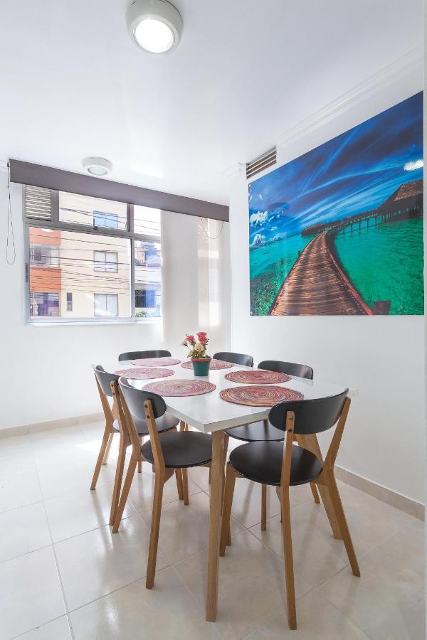 Apartamentos Amoblados JG de la 70 Medellín Exterior foto