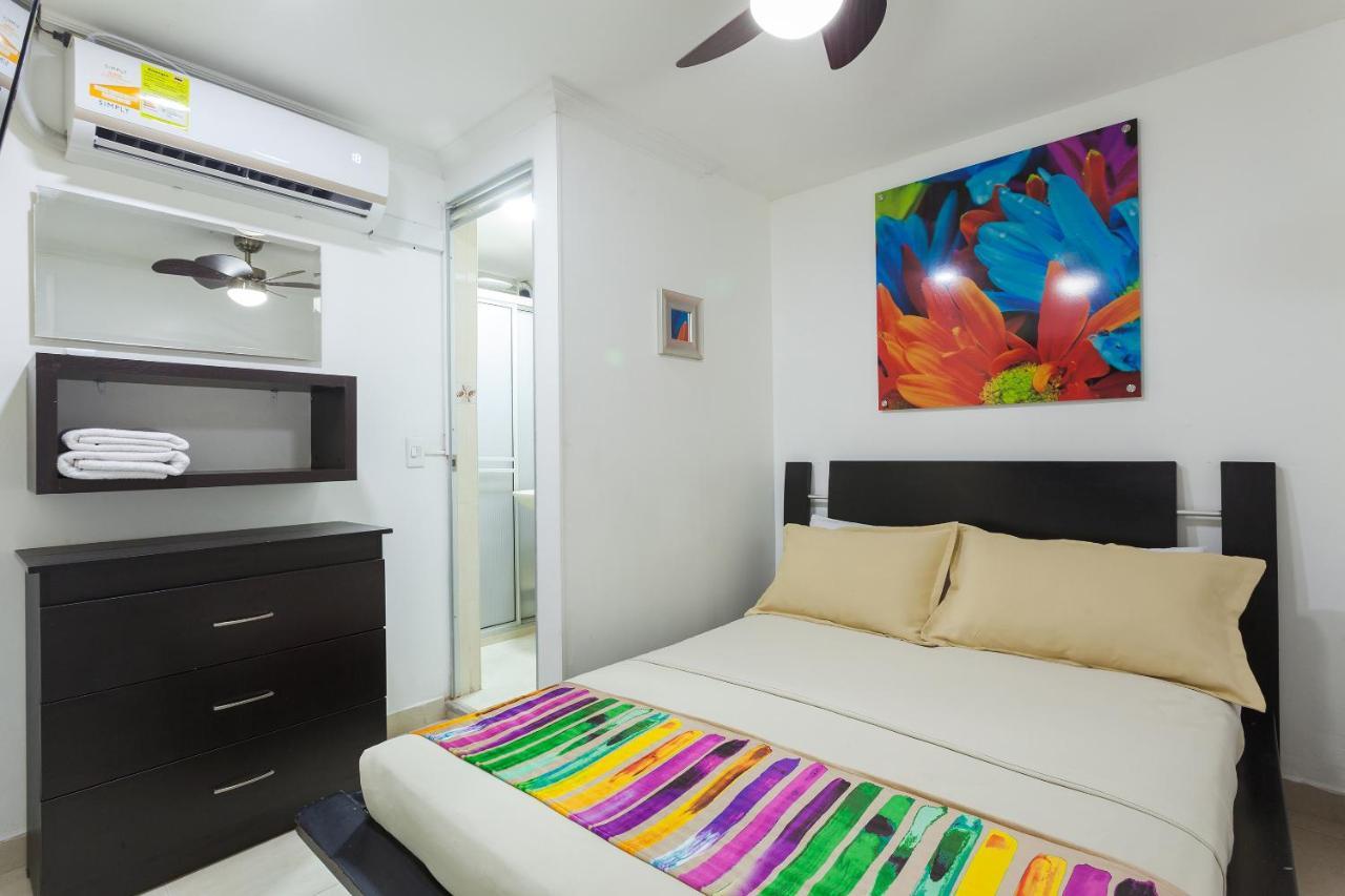Apartamentos Amoblados JG de la 70 Medellín Exterior foto